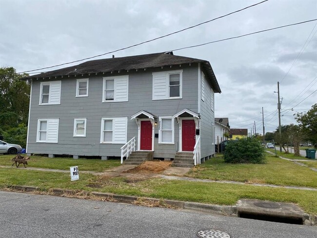 property at 3012 Live Oak St