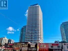 15 Holmes Ave in Toronto, ON - Building Photo
