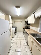 701 S College Rd in Lafayette, LA - Building Photo - Building Photo