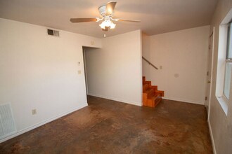 114 Scofield Ave in Johnson City, TX - Building Photo - Building Photo