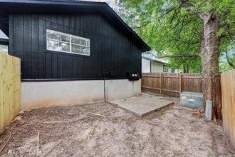 11427 Ptarmigan Dr in Austin, TX - Building Photo - Building Photo