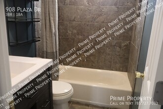 908 Plaza Dr in Salina, KS - Building Photo - Building Photo