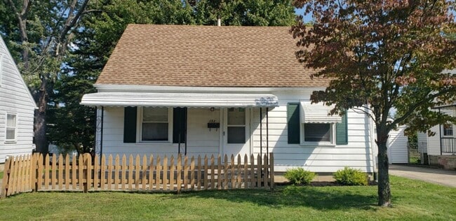 property at 153 S Roanoke Ave