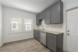 3306 E Overlook Rd in Cleveland Heights, OH - Building Photo - Building Photo