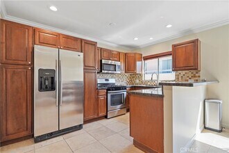 15457 Moorpark St in Los Angeles, CA - Building Photo - Building Photo