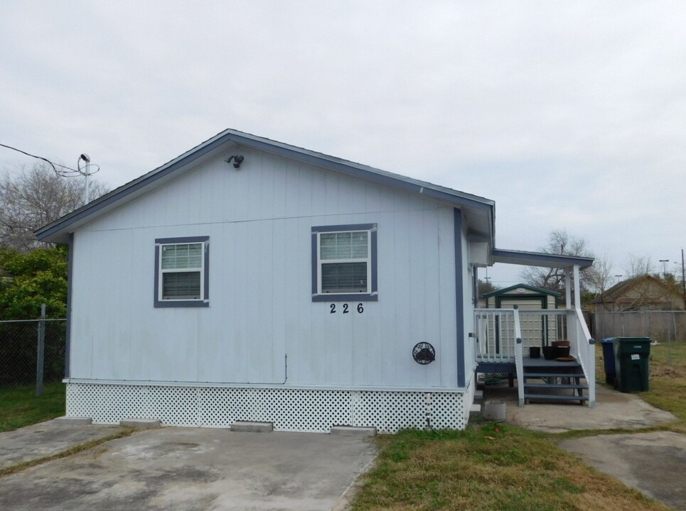 226 Tarlton St in Corpus Christi, TX - Foto de edificio