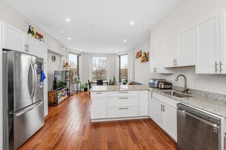 25 Bay State Rd in Boston, MA - Building Photo - Building Photo