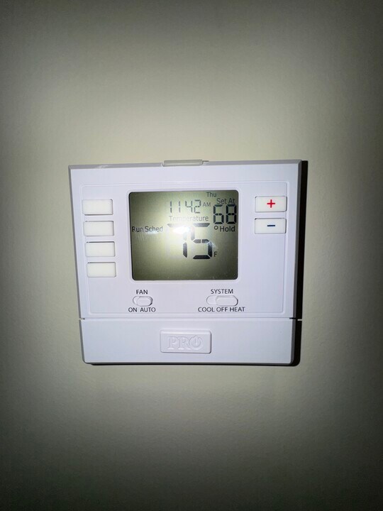 921 52nd St NE, Unit 102 and 301 in Washington, DC - Foto de edificio