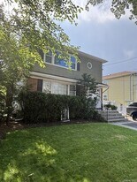 441 Atlantic Ave, Unit 1 in East Rockaway, NY - Building Photo