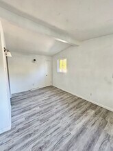 801 Thomas Ave in Ferguson, MO - Building Photo - Building Photo