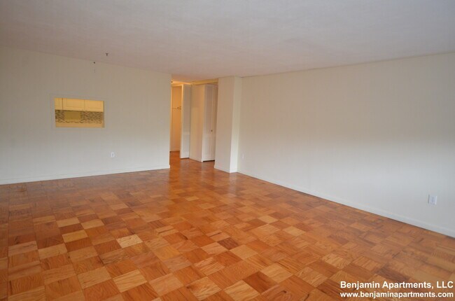 77 Monmouth St, Unit 1