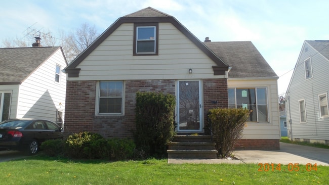property at 4070 Wyncote Rd