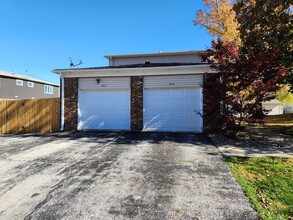 3612-3614 34th St-Unit -3614 in Moline, IL - Building Photo - Building Photo