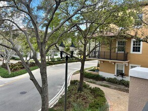 430 SW 147th Ave in Pembroke Pines, FL - Building Photo - Building Photo