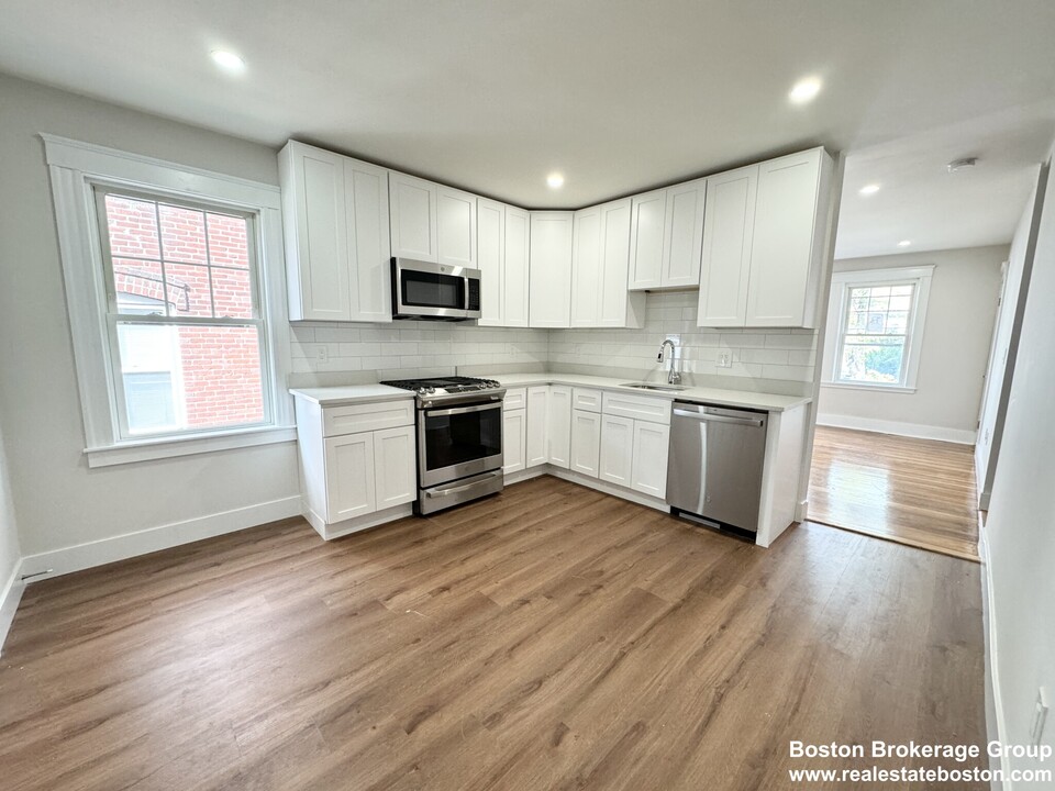 72 Belden St, Unit 1 in Boston, MA - Building Photo