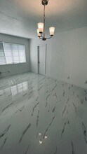 7821 Byron Ave in Miami Beach, FL - Building Photo - Building Photo