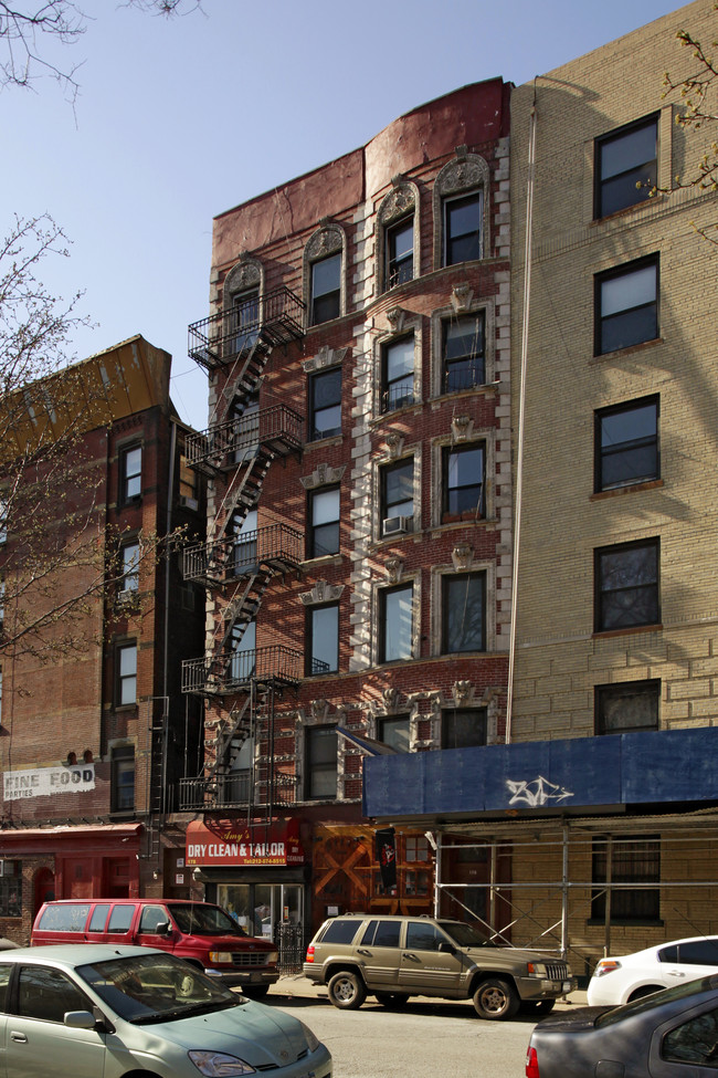 178 E 7th St in New York, NY - Foto de edificio - Building Photo