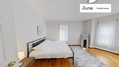5 W Cottage St in Boston, MA - Building Photo - Building Photo