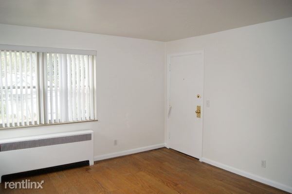 4022 Paxton Ave in Cincinnati, OH - Building Photo - Building Photo