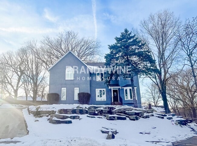 property at 18400 E 26th Terrace Ct S