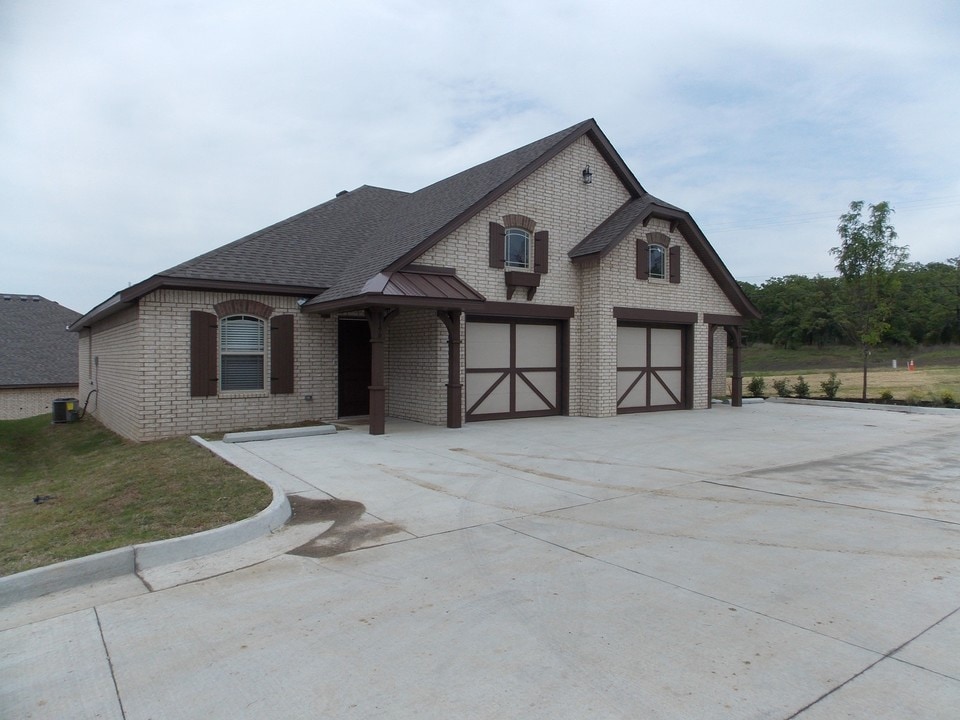Solomon's Gate at Chaffee Crossing in Fort Smith, AR - Foto de edificio
