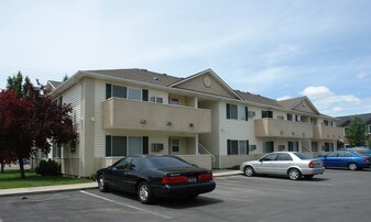 Camas Crossing in Boise, ID - Building Photo