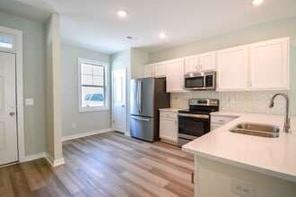 427 Sunfish LN in Sneads Ferry, NC - Building Photo - Building Photo