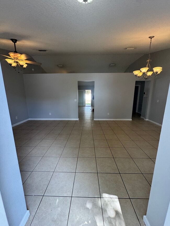 449 SW Fifer Ave in Port St. Lucie, FL - Building Photo - Building Photo