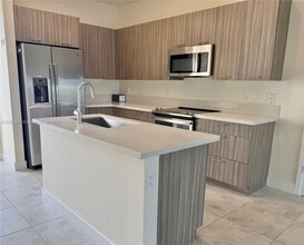 4636 NW 84th Ave in Doral, FL - Building Photo - Building Photo