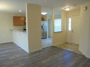 2252 Woodside Dr in Carpentersville, IL - Building Photo - Building Photo