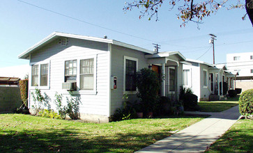 Residential Condominiums in Burbank, CA - Building Photo - Building Photo