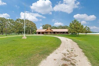 779 Co Rd 1971 in Yantis, TX - Building Photo - Building Photo