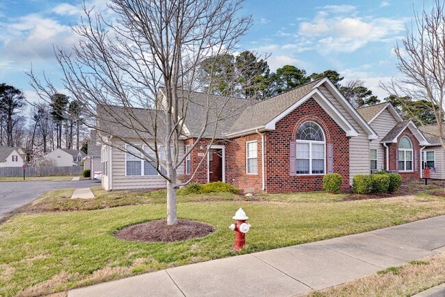 115 Hautz Way in Yorktown, VA - Building Photo - Building Photo