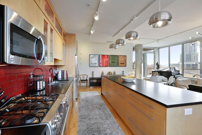 901 S 2nd St in Minneapolis, MN - Foto de edificio - Building Photo