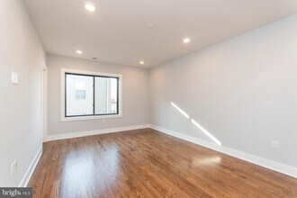 814 N Uber St in Philadelphia, PA - Building Photo - Building Photo