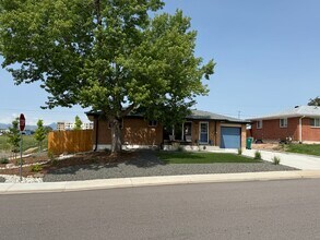 7101 Clay St in Westminster, CO - Foto de edificio - Building Photo
