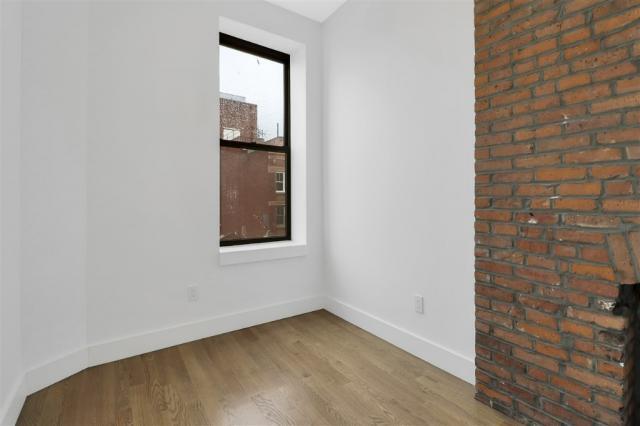 631 E 6th St in New York, NY - Building Photo - Building Photo