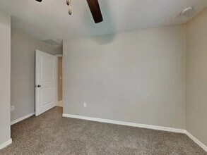 11188 Riley Pines Cir in Gibsonton, FL - Building Photo - Building Photo
