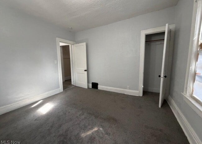 3641 E 147th St in Cleveland, OH - Building Photo - Building Photo