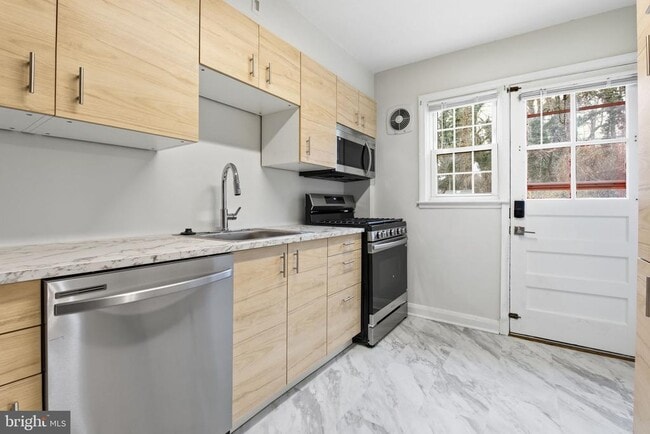 182 Cherrydell Rd in Catonsville, MD - Building Photo - Building Photo