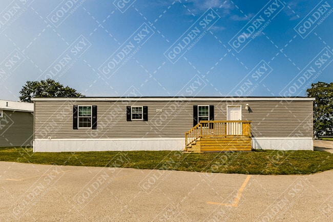property at 804 W 15th St