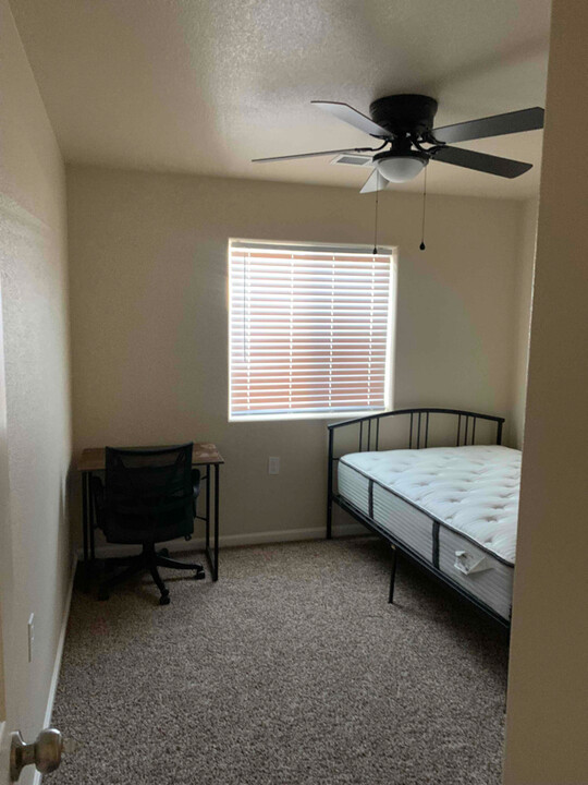 3640 Newport Ave in Merced, CA - Building Photo