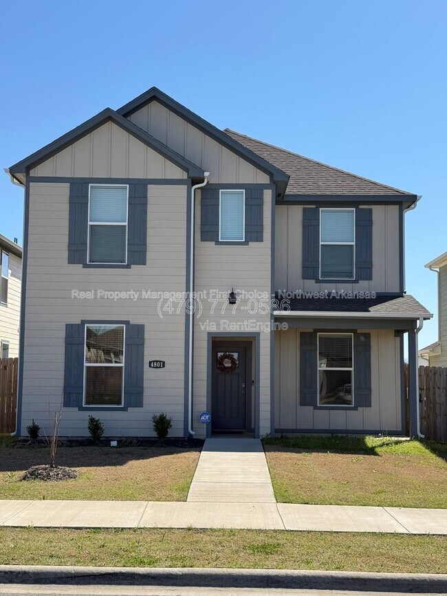 property at 4801 W Triangle St