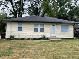 526 E Wilson Ave in Peoria, IL - Building Photo