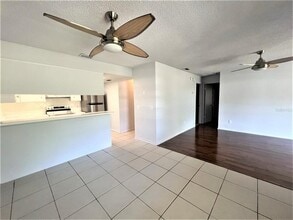 3153 Bloomingdale Villas Ct in Brandon, FL - Building Photo - Building Photo