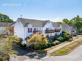 469 Spicer Street in Akron, OH - Building Photo