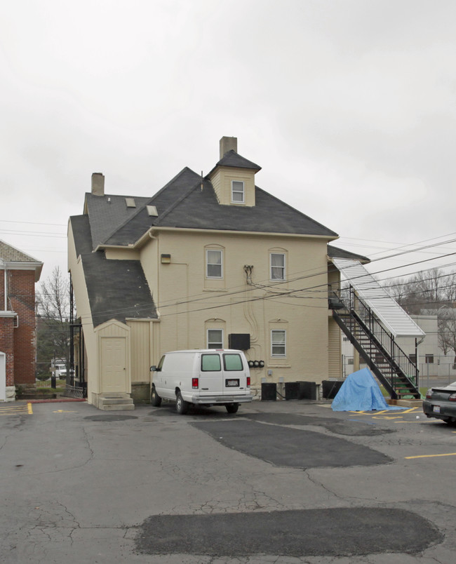 1520 N Main St in Dayton, OH - Building Photo - Building Photo