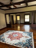 405 N Victor St in Christopher, IL - Building Photo