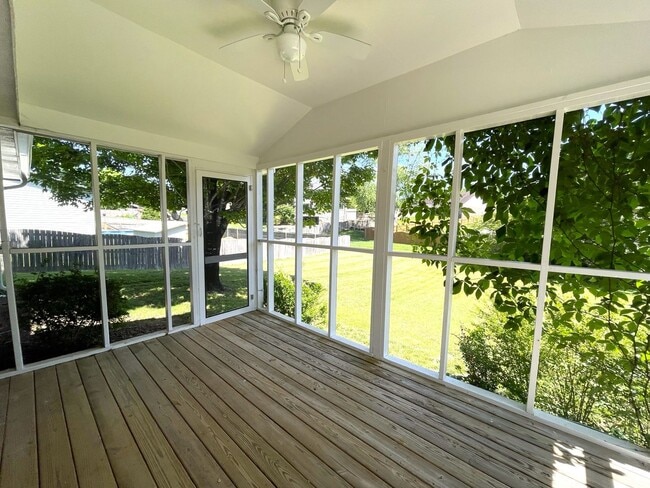 8708 Shoreham Blvd in Knoxville, TN - Building Photo - Building Photo