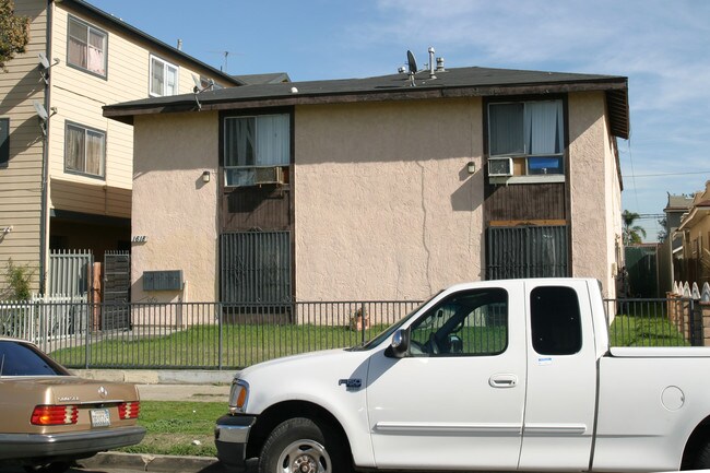 1618 Sherman Pl in Long Beach, CA - Foto de edificio - Building Photo